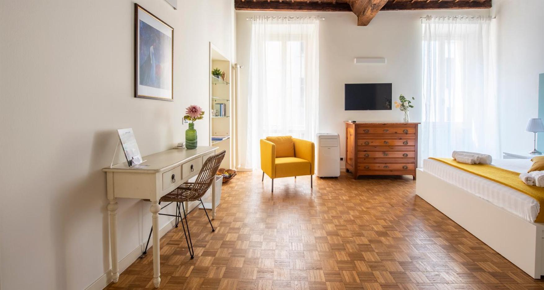 Charming Joivy Flat Next To Duomo Di Como Exterior foto